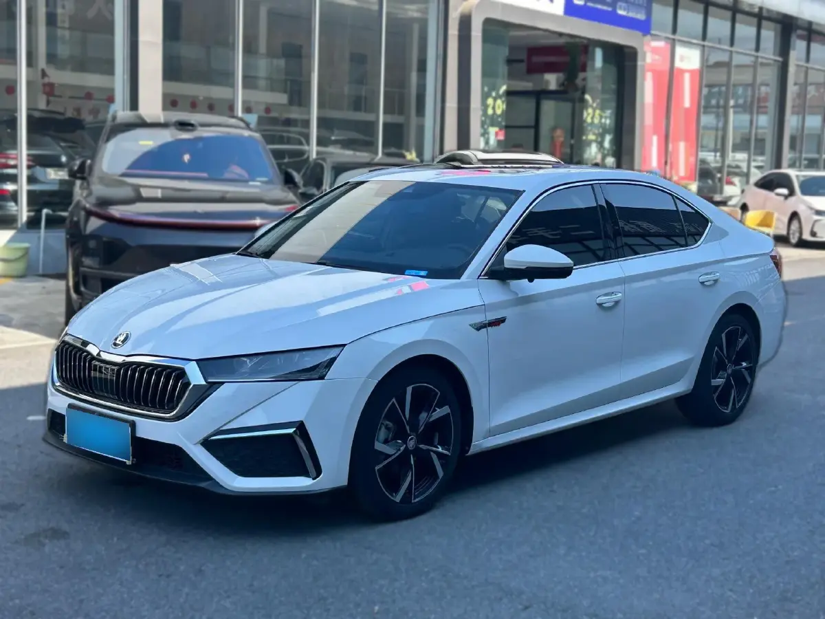 2022 Skoda Octavia 1.4T 150HP L4 7DCT