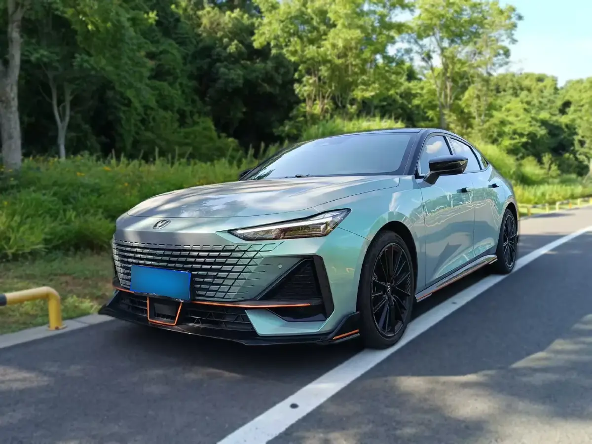 2023 ChangAn UNI-V 1.5T 188HP L4 7DCT