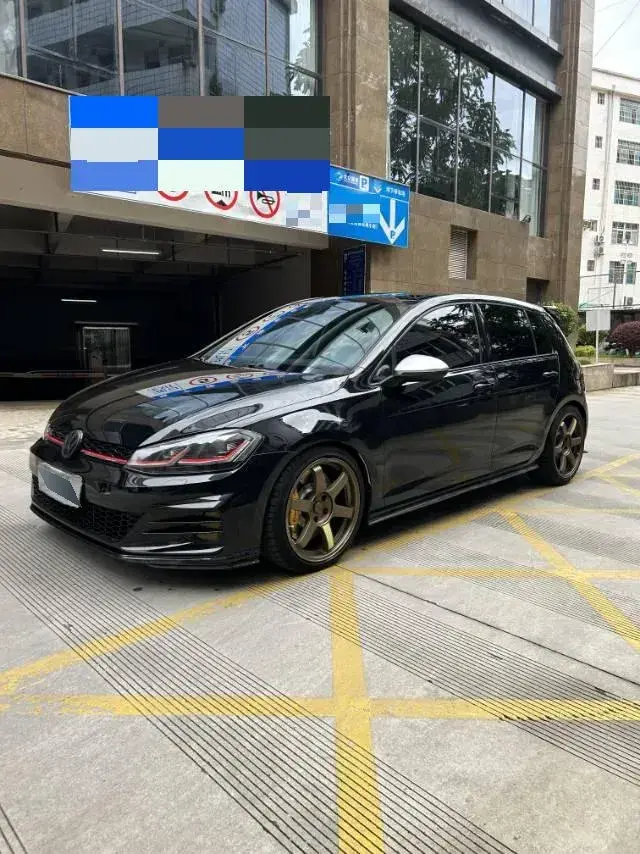 2018 Volkswagen GolfGTI 2.0T 220HP L4 7DCT