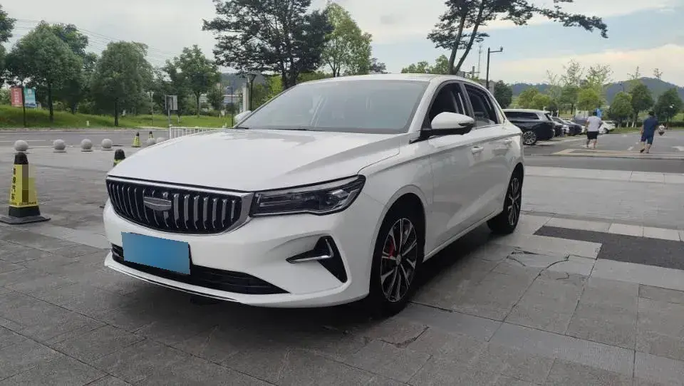 2025 Geely Emgrand 1.5L 127HP L4 CVT