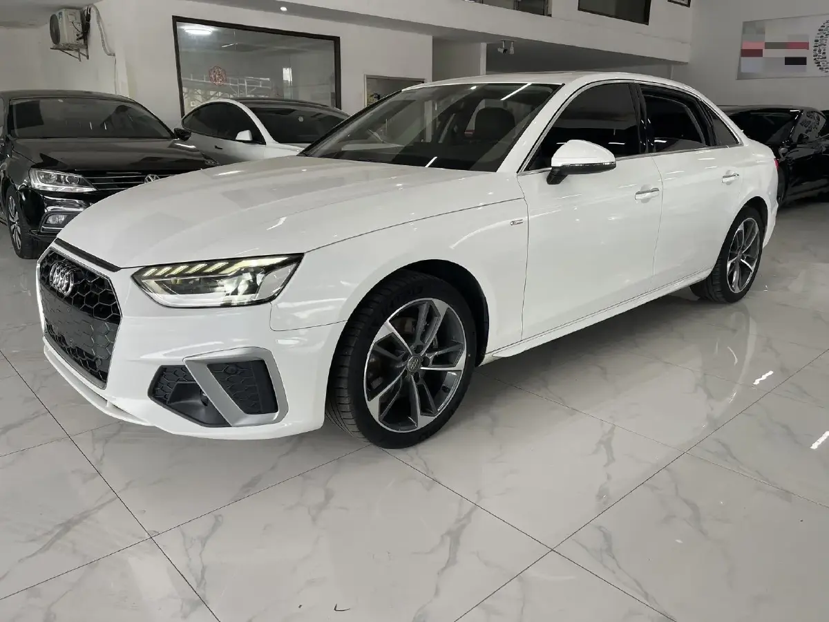 2020 Audi A4L 2.0T 150HP L4 7DCT