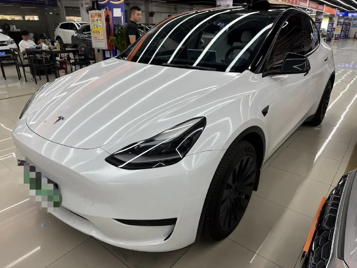 2022 Tesla Model Y BEV 60KWH