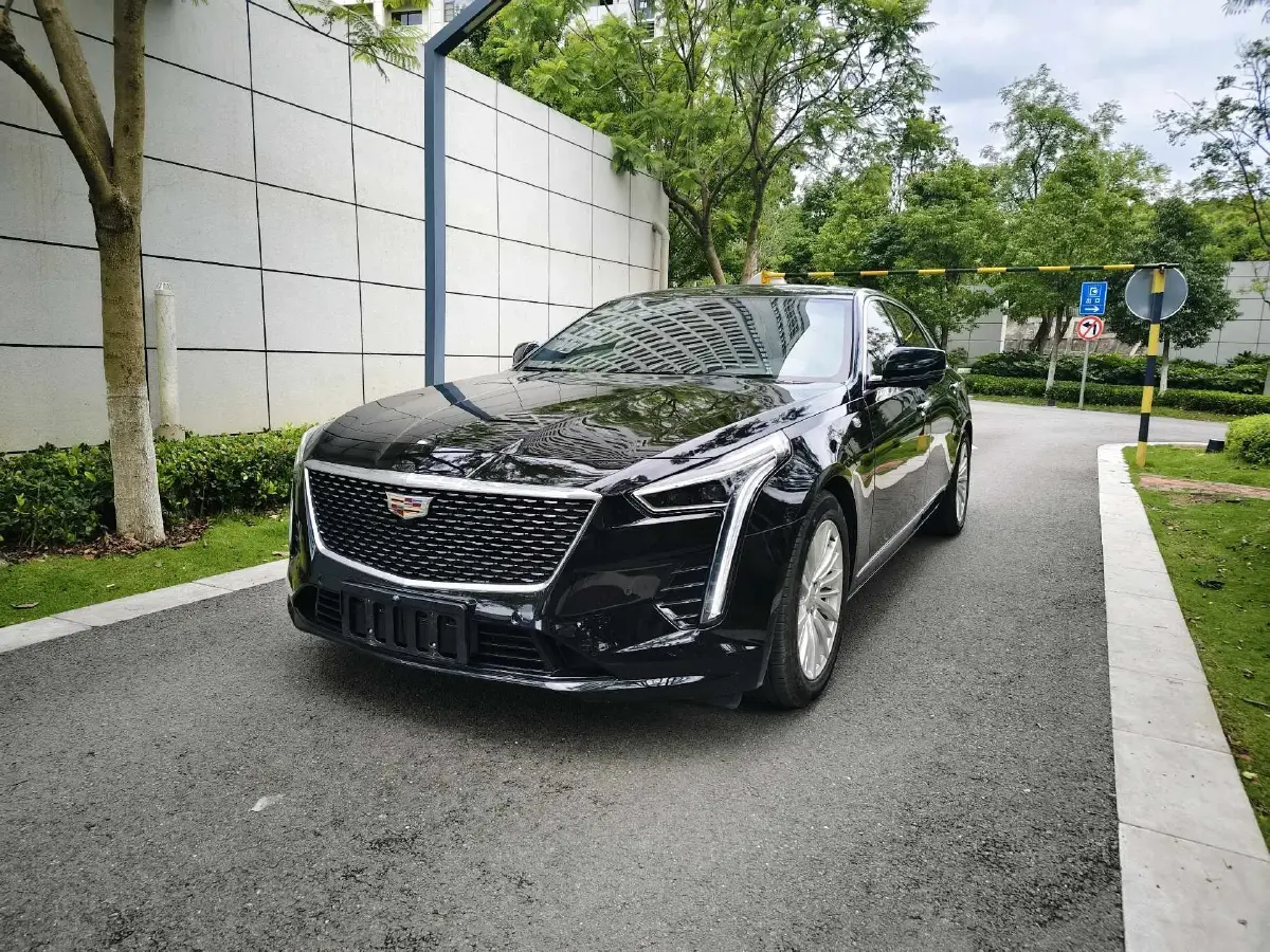 2022 Cadillac CT6 2.0T 237HP L4 10AT