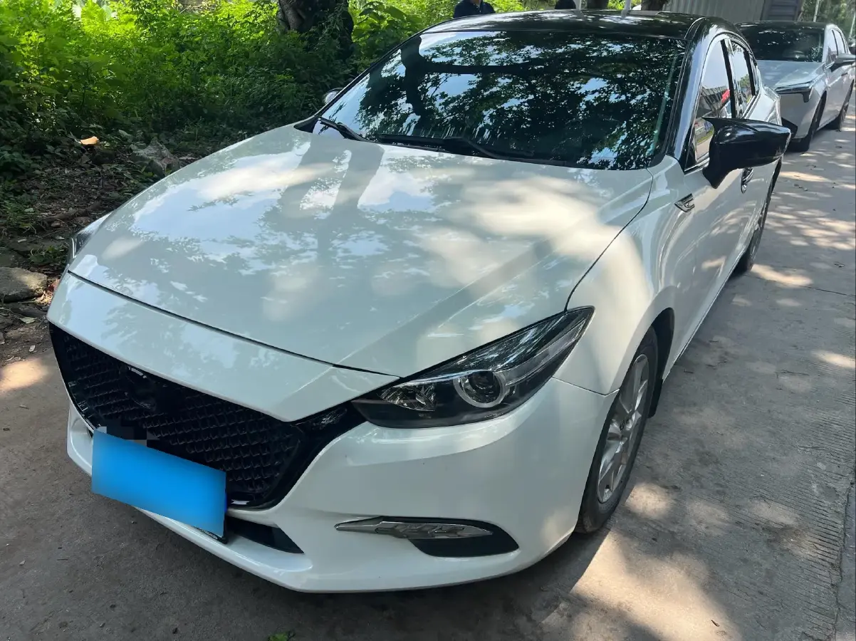 2017 Mazda 3 Axela 1.5L 117HP L4 6AT