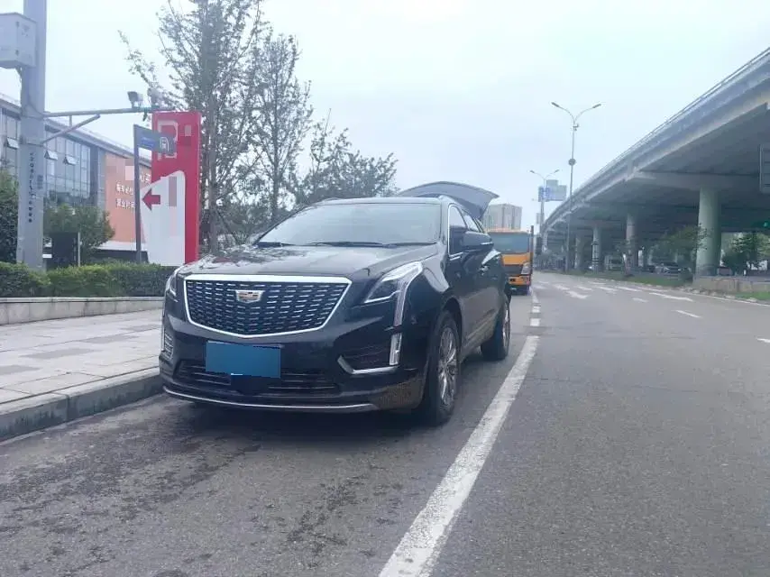 2022 Cadillac XT5 2.0T 237HP L4 9AT