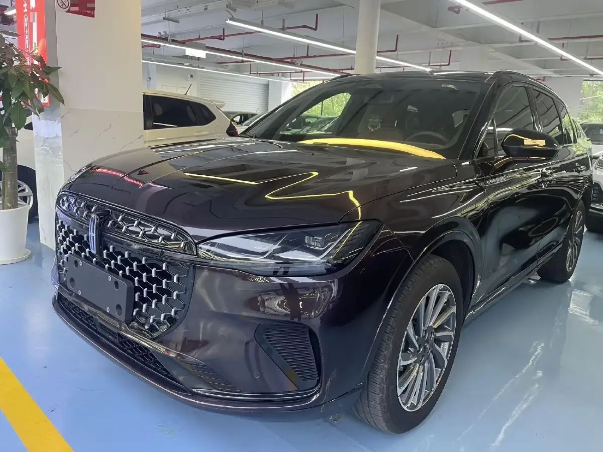 2024 Lincoln Corsair 2.0T 261HP L4 8AT