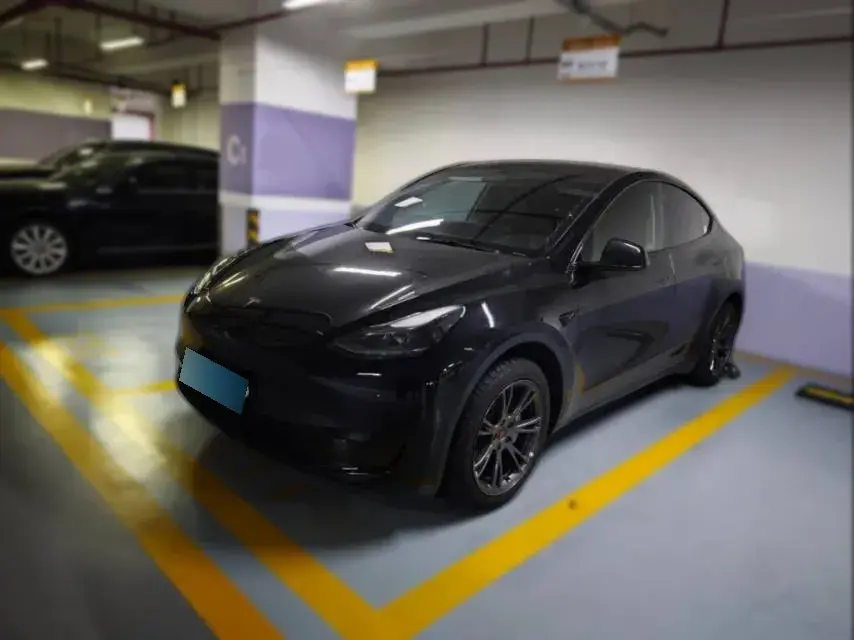 2023 Tesla Model Y BEV 60KWH