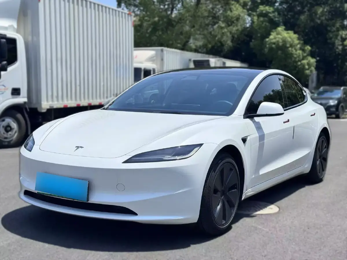 2023 Tesla Model 3 BEV 60KWH