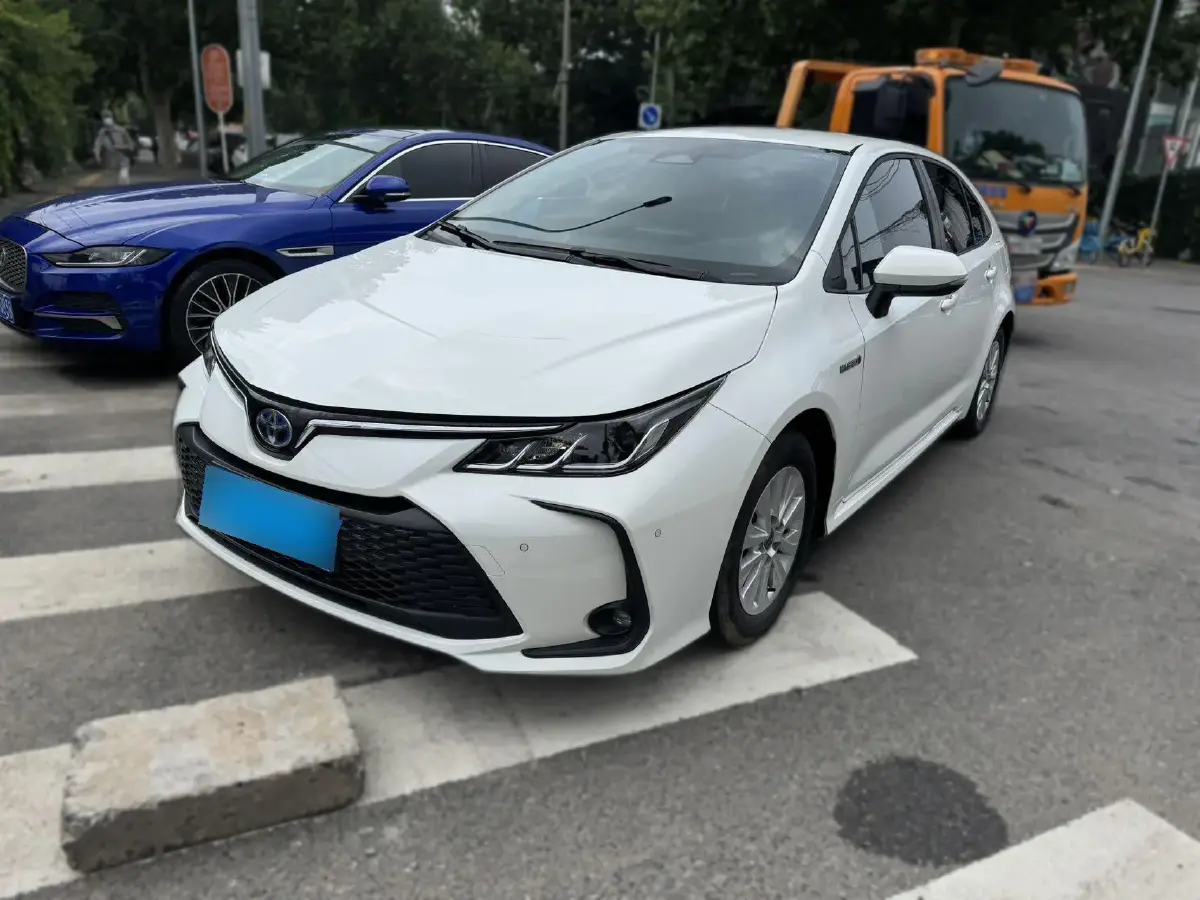 2023 Toyota Corolla 1.8L 98HP L4 E-CVT Hybrid