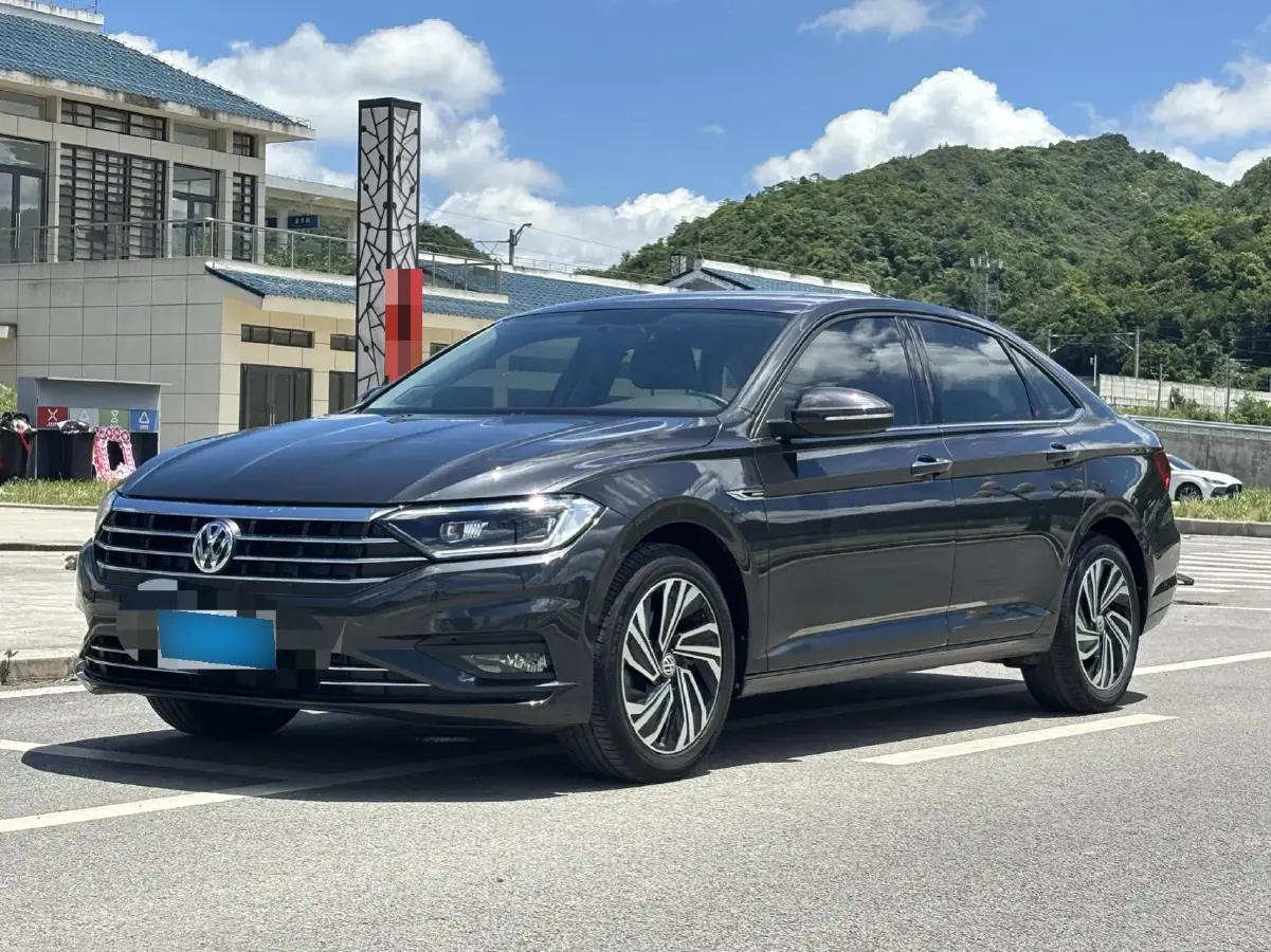 2022 Volkswagen Sagitar 1.4T 150HP L4 7DCT