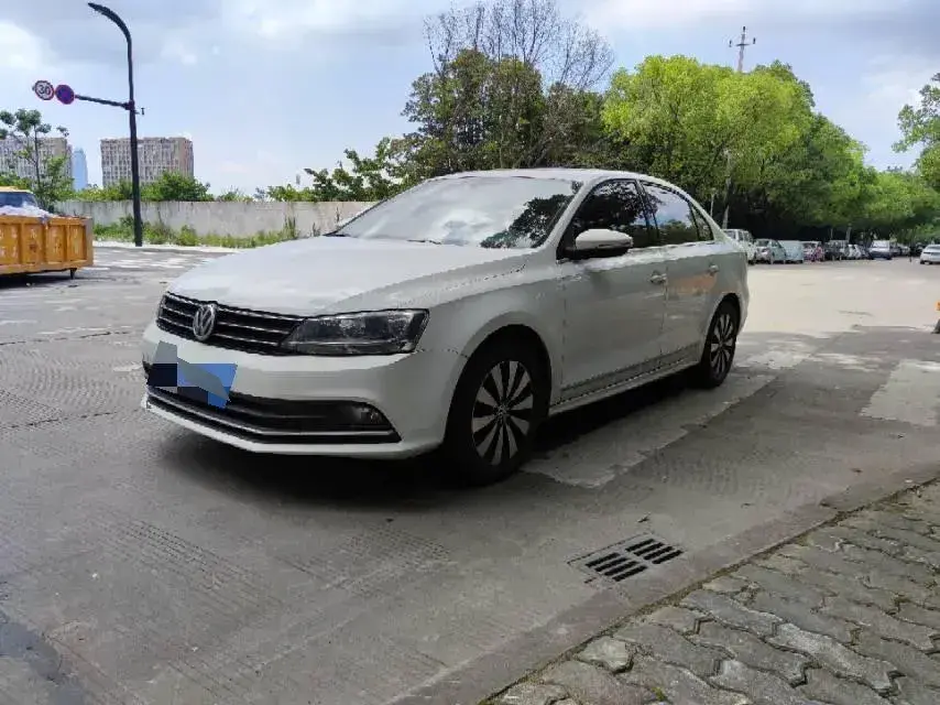 2018 Volkswagen Sagitar 1.4T 150HP L4 7DCT
