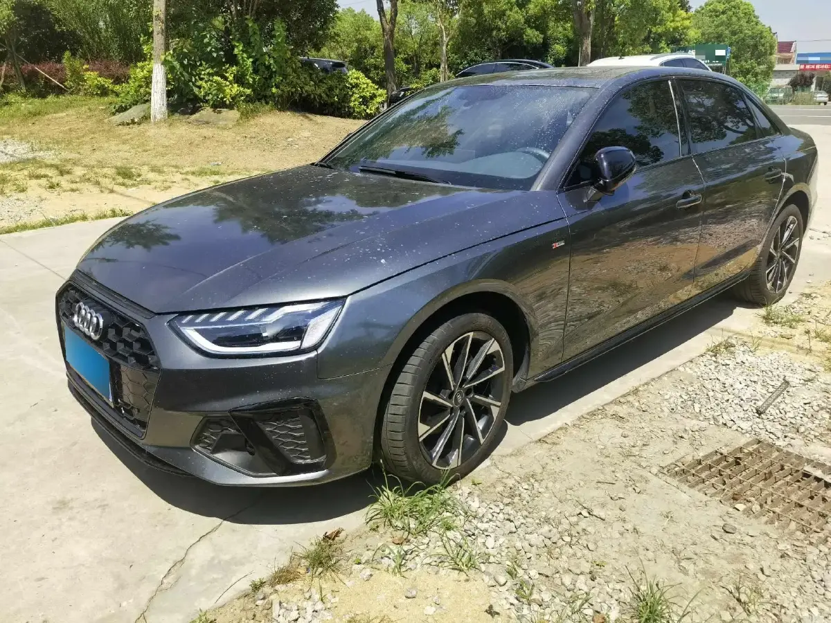 2023 Audi A4L 2.0T 190HP L4 7DCT