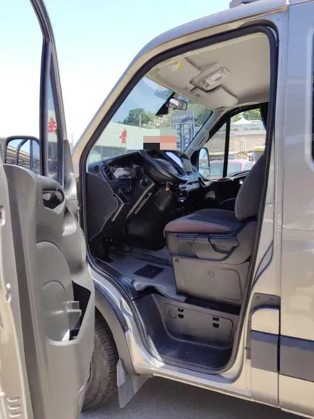 2021 MAXUS V80 RV 2.0T 139HP L4 6AMT,autocango,china used car exporter,china ev exporter,chinese used car exporter,chinese used ev exporter