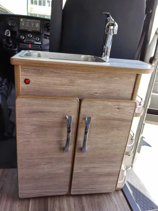 2021 MAXUS V80 RV 2.0T 139HP L4 6AMT,autocango,china used car exporter,china ev exporter,chinese used car exporter,chinese used ev exporter