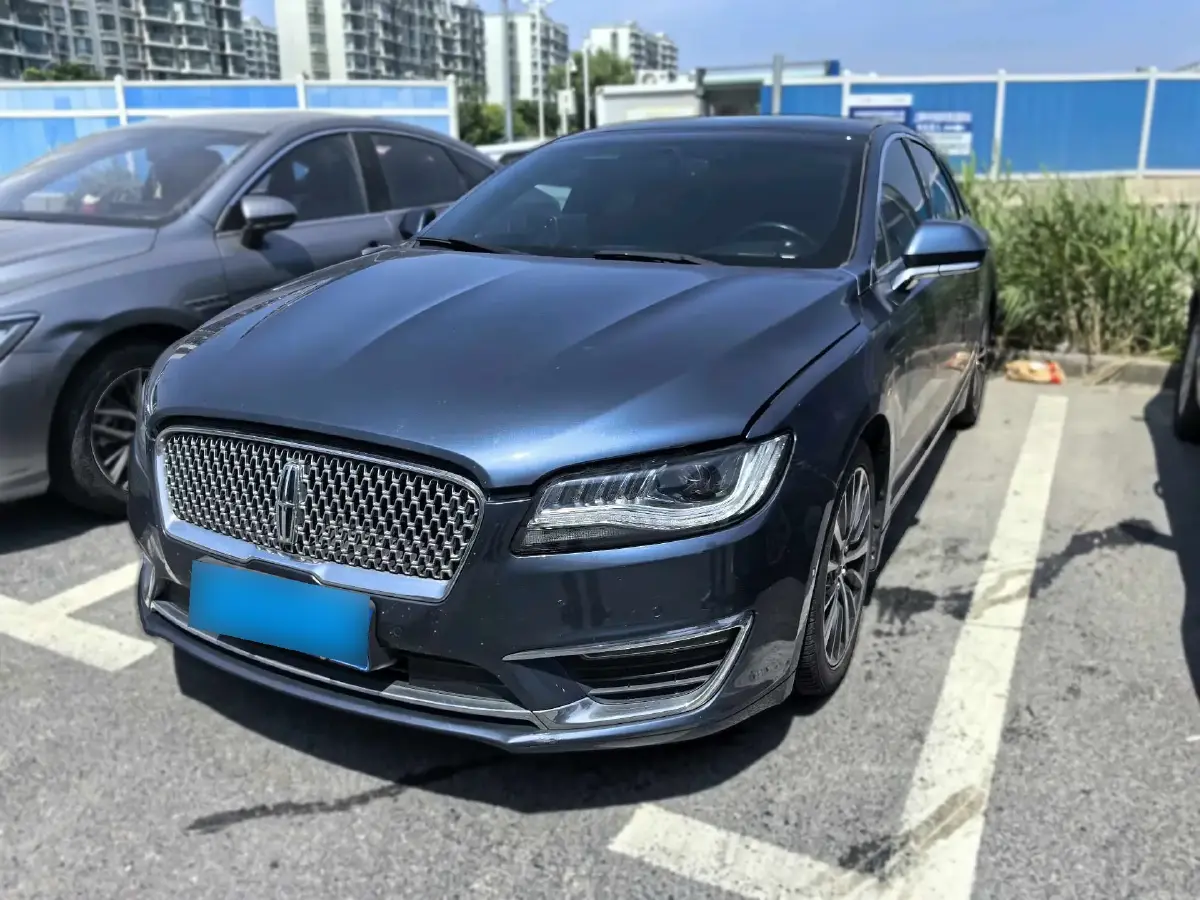 2019 Lincoln MKZ 2.0T 196HP L4 6AT