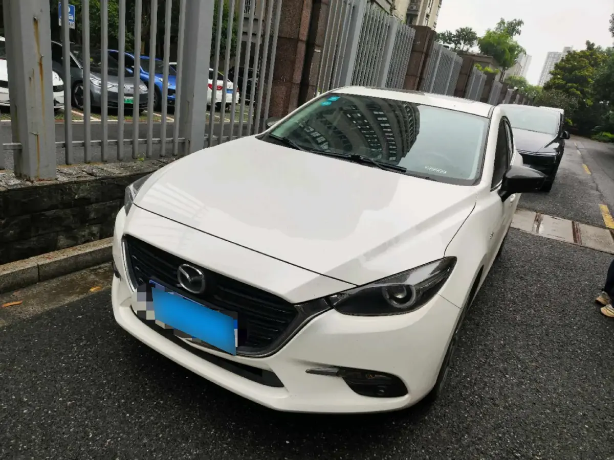 2017 Mazda 3 Axela 1.5L 117HP L4 6AT