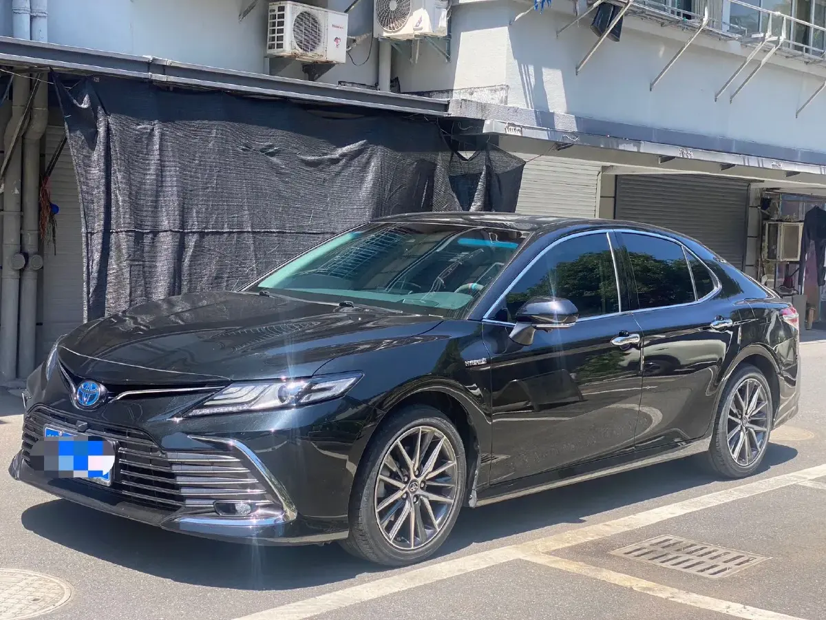 2023 Toyota Camry 2.5L 178HP L4 E-CVT Hybrid