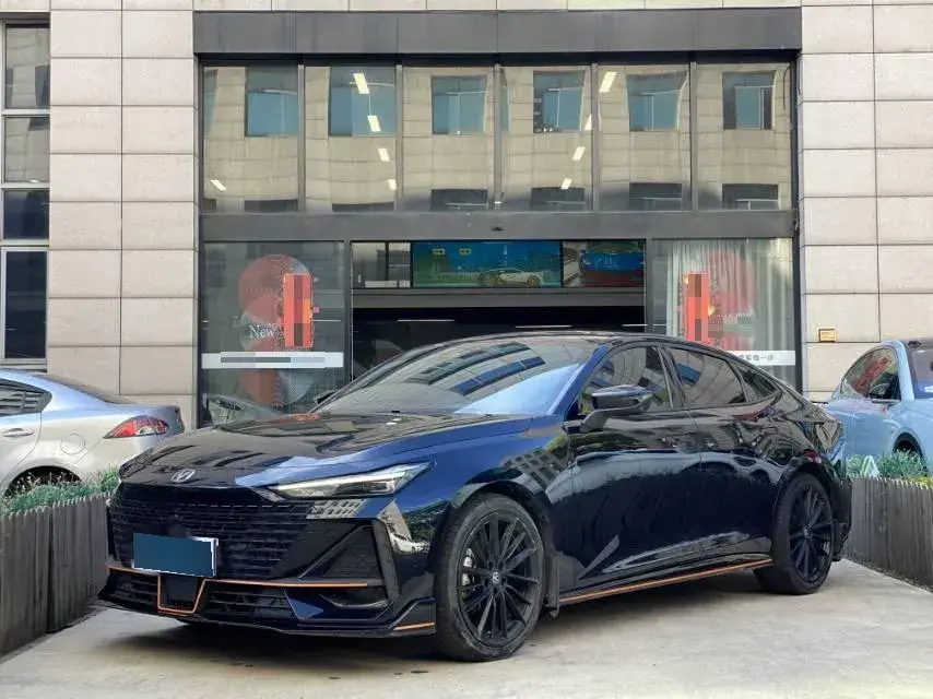 2022 ChangAn UNI-V 1.5T 188HP L4 7DCT