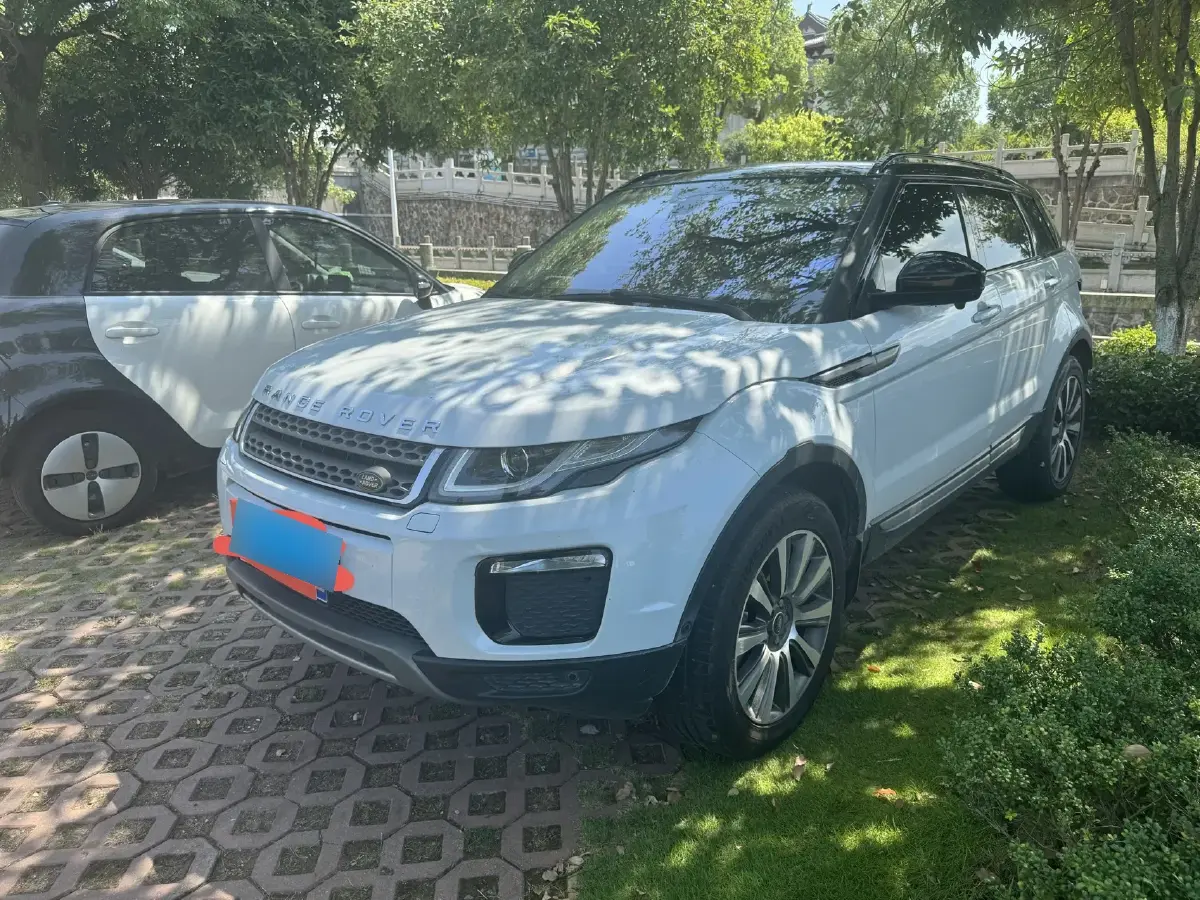 2018 Land Rover Range Rover Evoque 2.0T 241HP L4 9AT