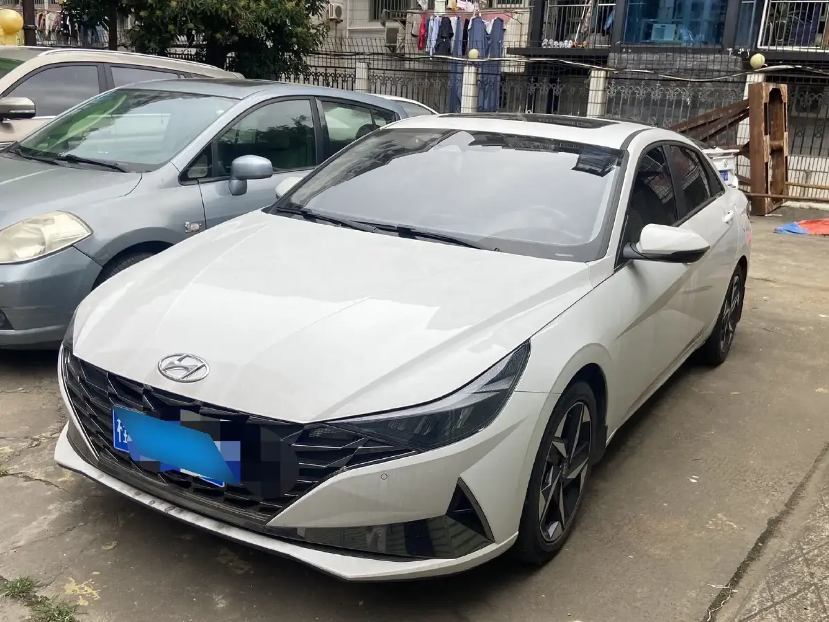 2021 Hyundai Elantra 1.5L 115HP L4 CVT