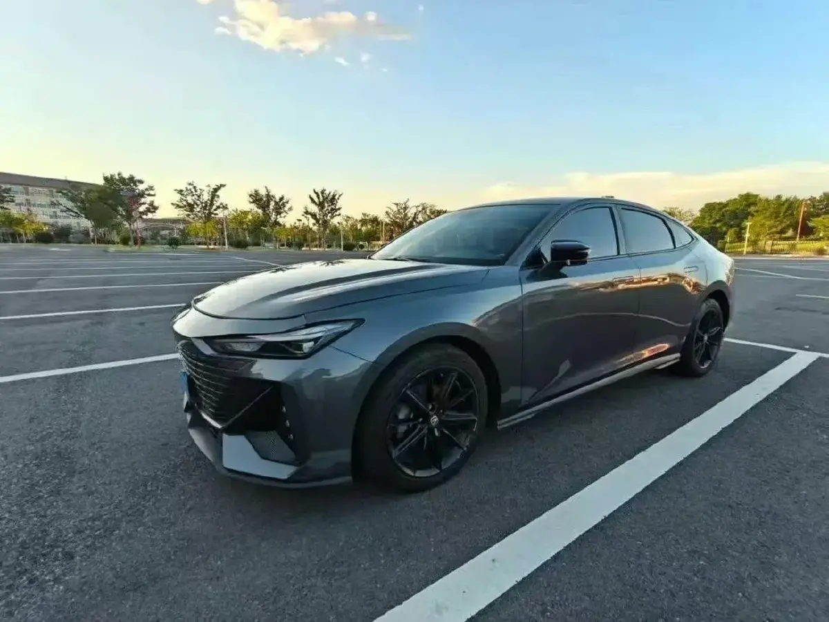 2022 ChangAn UNI-V 1.5T 188HP L4 7DCT