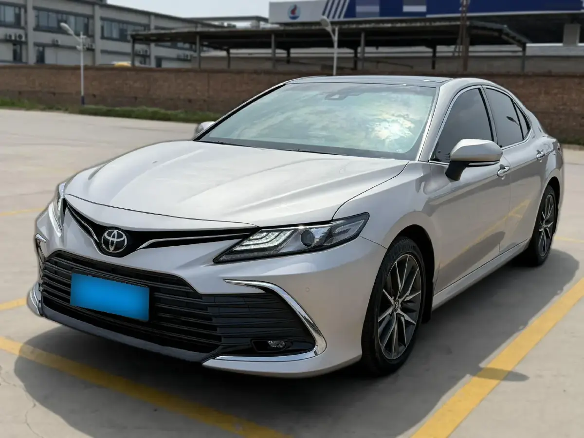 2021 Toyota Camry 2.5L 209HP L4 8AT