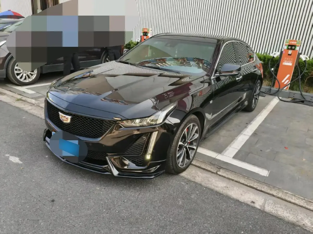 2022 Cadillac CT5 2.0T 237HP L4 10AT