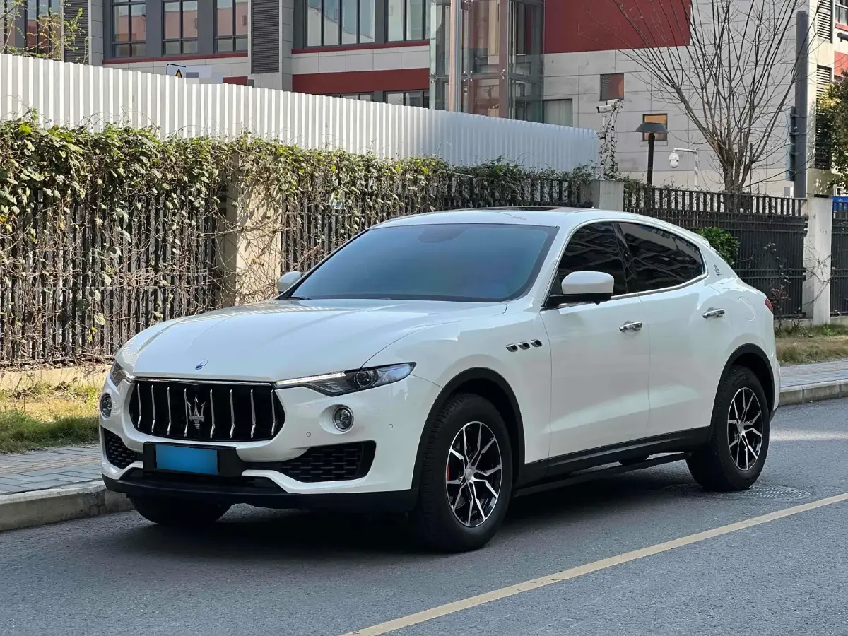 2018 Maserati Levante 3.0T 350HP V6 8AT