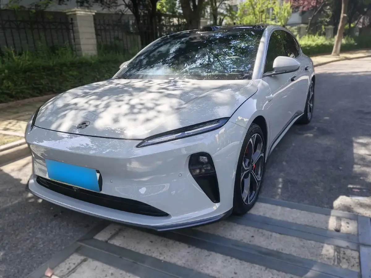 2023 NIO ET5T BEV 75KWH