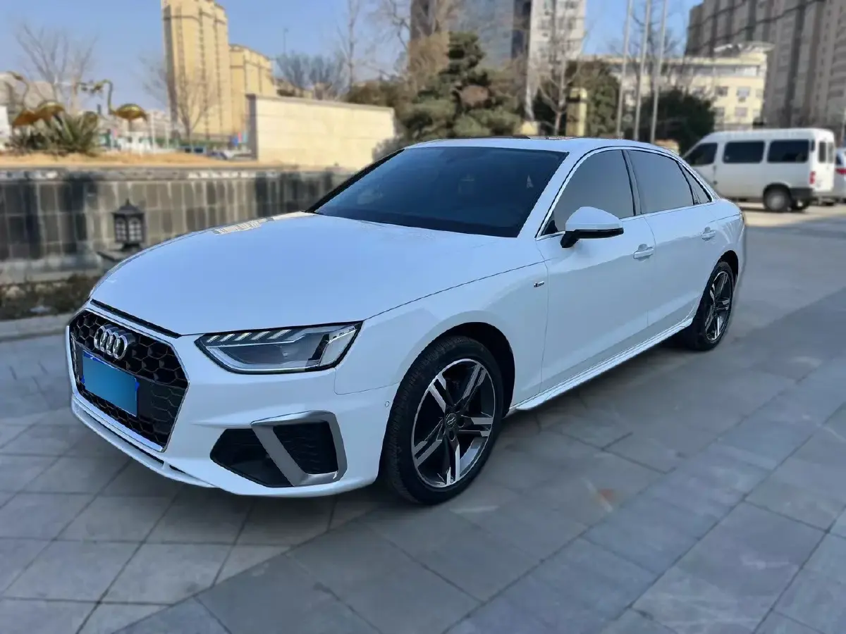 2023 Audi A4L 2.0T 190HP L4 7DCT