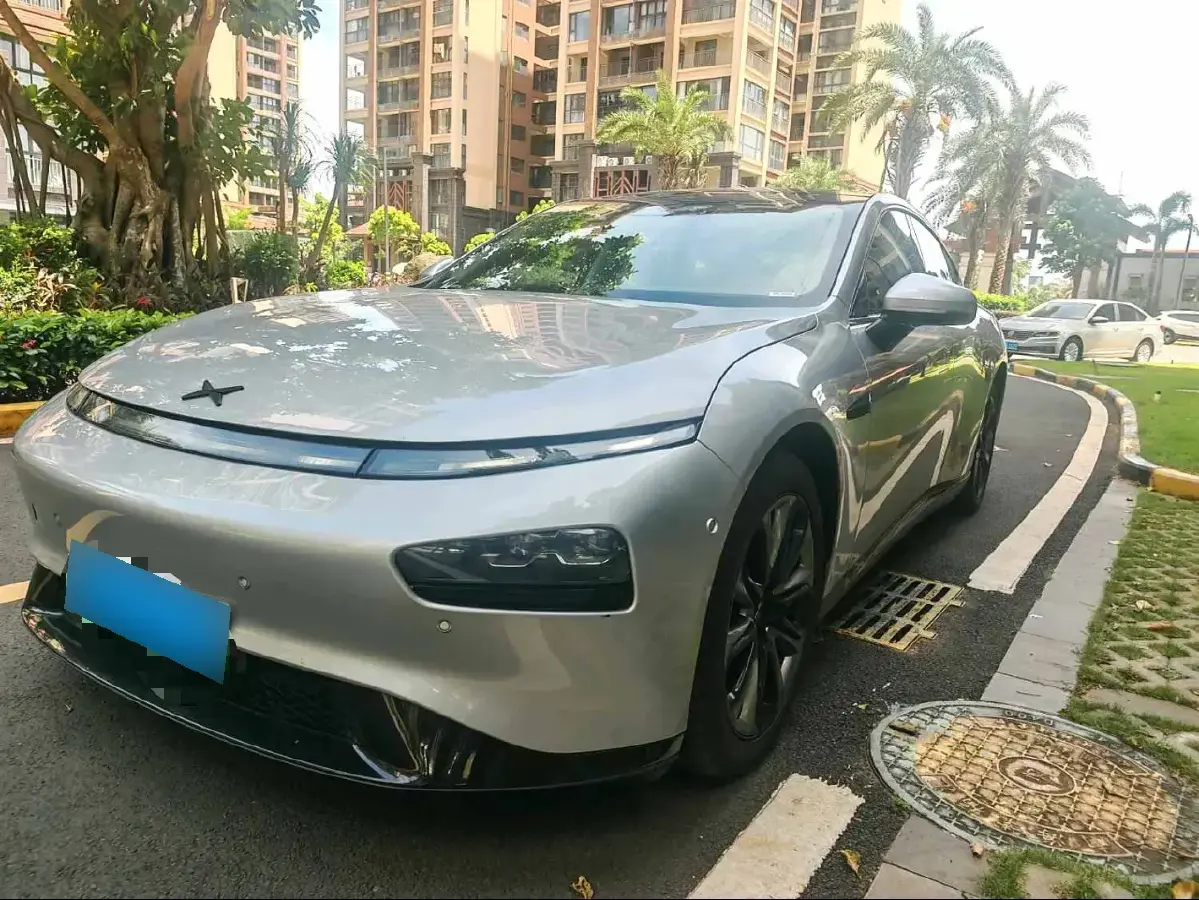 2022 Xpeng P7 BEV 77.9KWH