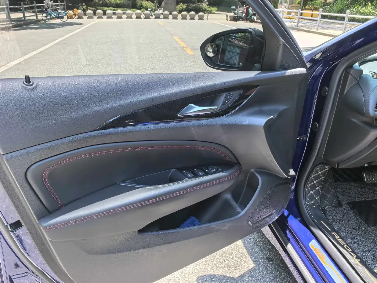 2021 Buick Regal 2.0T 237HP L4 9AT,autocango,china used car exporter,china ev exporter,chinese used car exporter,chinese used ev exporter