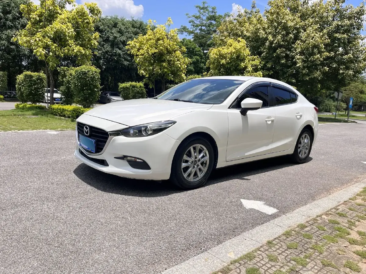 2017 Mazda 3 Axela 1.5L 117HP L4 6AT