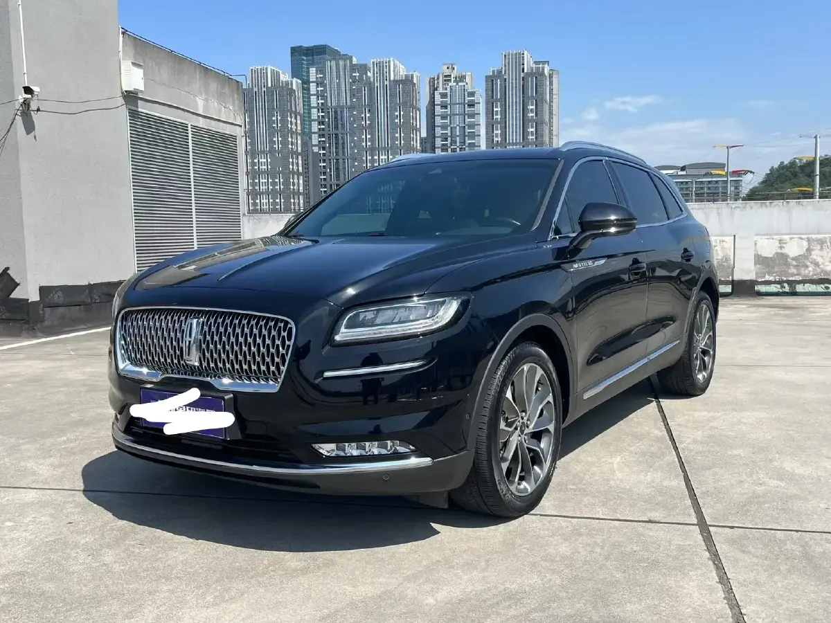 2021 Lincoln Nautilus 2.0T 245HP L4 8AT