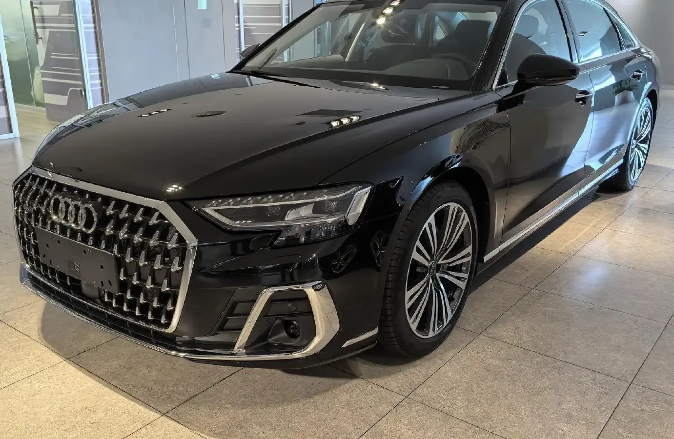 2024 Audi A8 2.0T 265HP L4 8AT