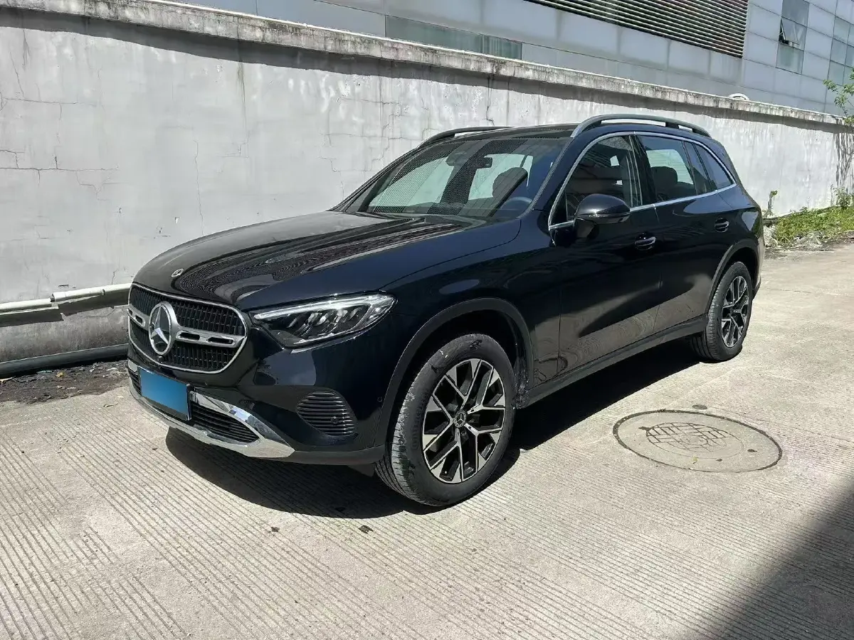 2025 Mercedes-Benz GLC Class 2.0T 204HP L4 9AT