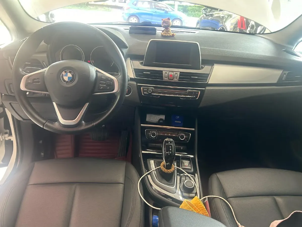 2019 BMW 2 Series SUV 1.5T 140HP L3 7DCT,autocango,china used car exporter,china ev exporter,chinese used car exporter,chinese used ev exporter