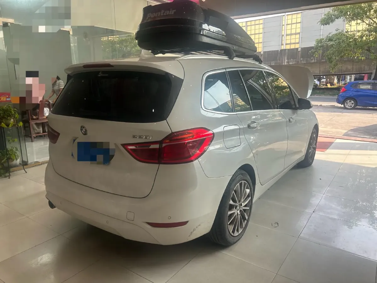 2019 BMW 2 Series SUV 1.5T 140HP L3 7DCT,autocango,china used car exporter,china ev exporter,chinese used car exporter,chinese used ev exporter