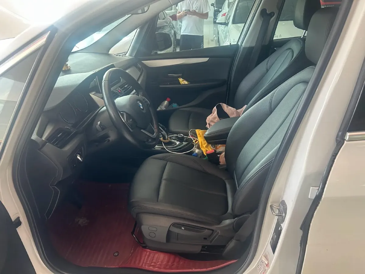 2019 BMW 2 Series SUV 1.5T 140HP L3 7DCT,autocango,china used car exporter,china ev exporter,chinese used car exporter,chinese used ev exporter