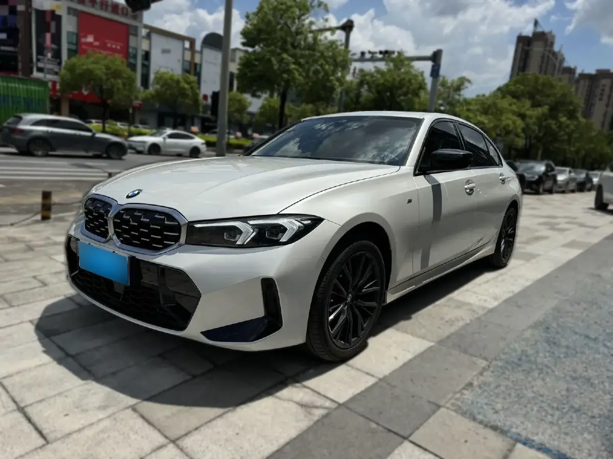 2025 BMW 3 Series 2.0T 184HP L4 8AT