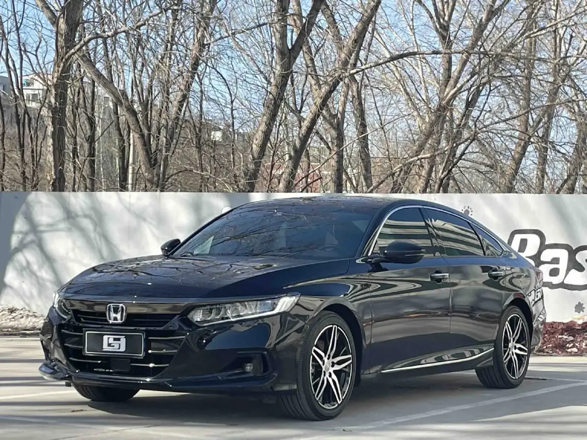 2022 Honda Accord 2.0L 146HP L4 E-CVT Hybrid