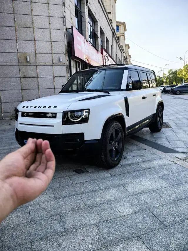 2022 Land Rover Defender 3.0T 400HP L6 8AT