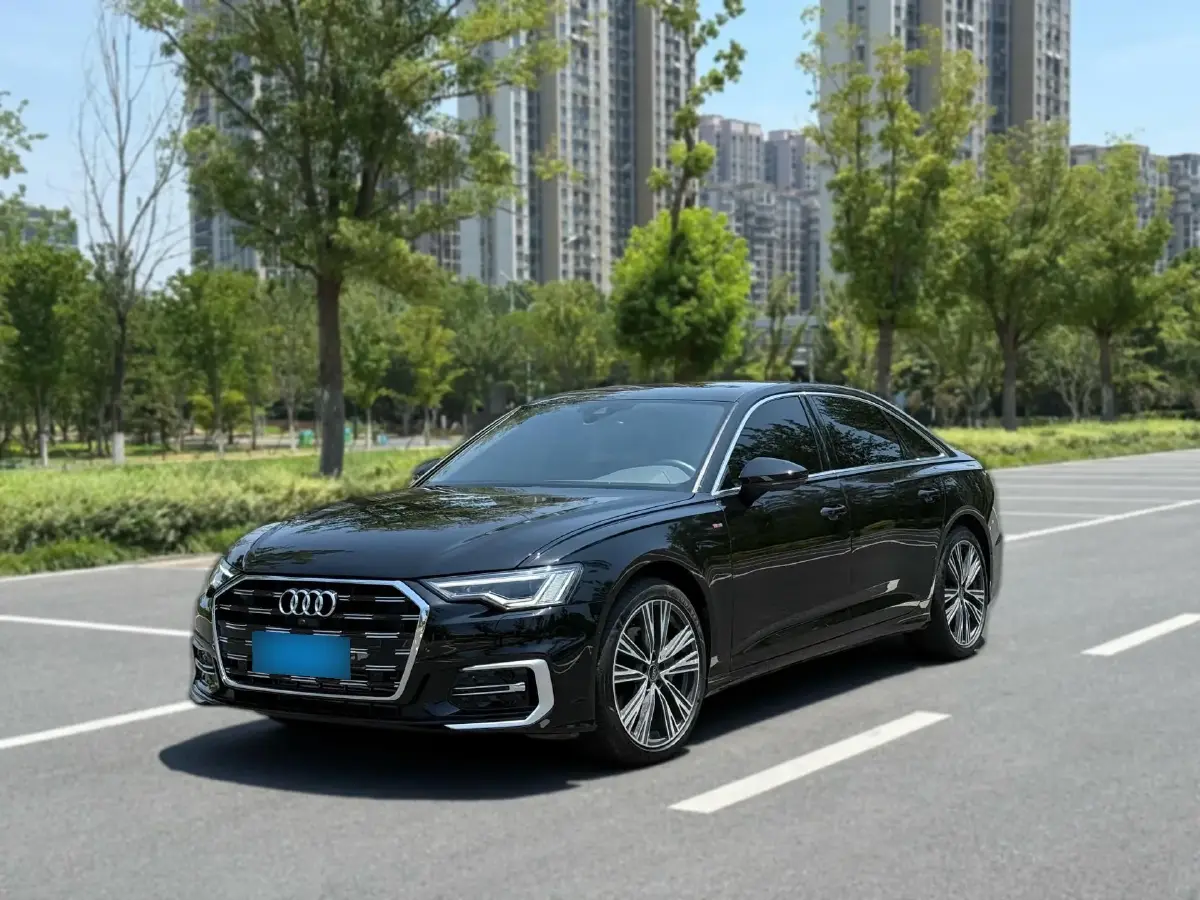2024 Audi A6L 2.0T 245HP L4 7DCT