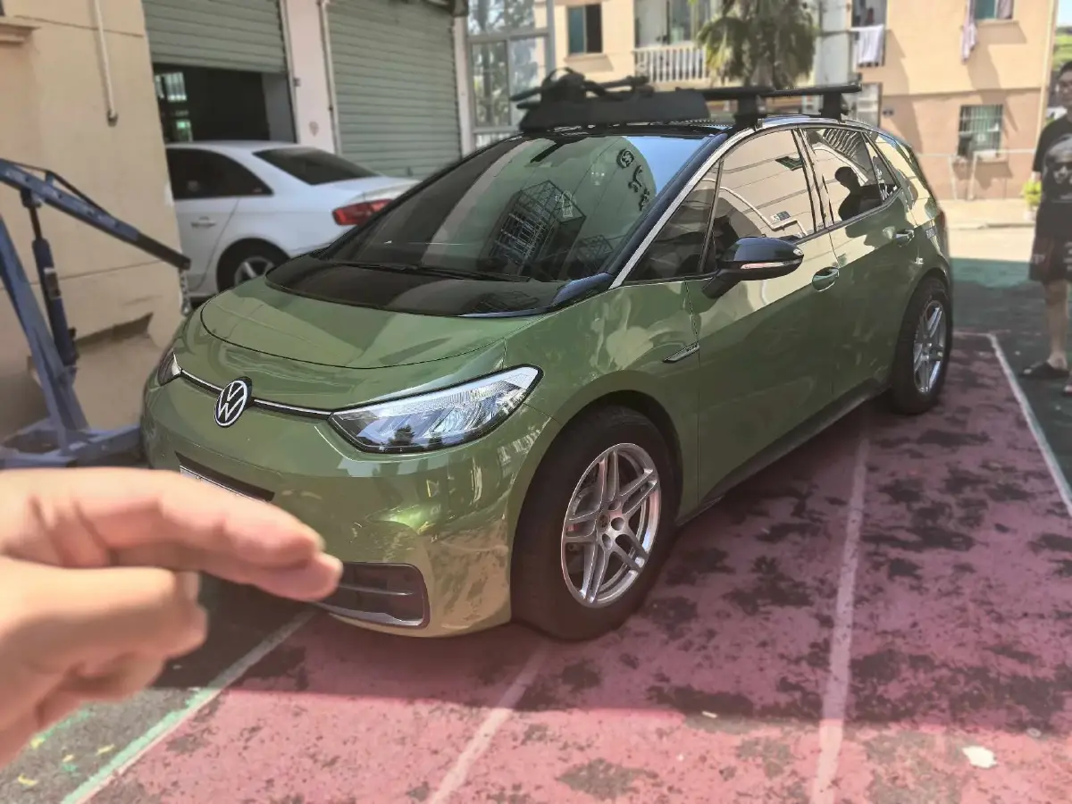 2023 Volkswagen ID.3 BEV 52.8KWH