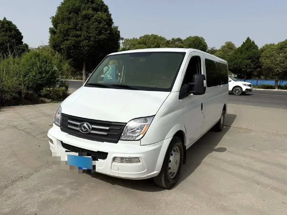 2023 MAXUS XinTu V80 2.0T 127HP L4 6AMT