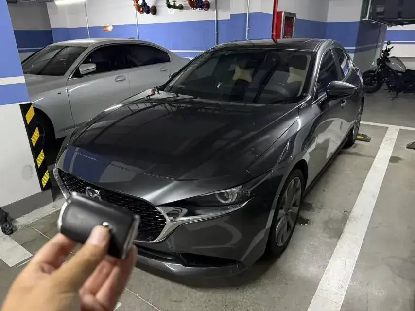 2020 Mazda 3 Axela 2.0L 158HP L4 6AT