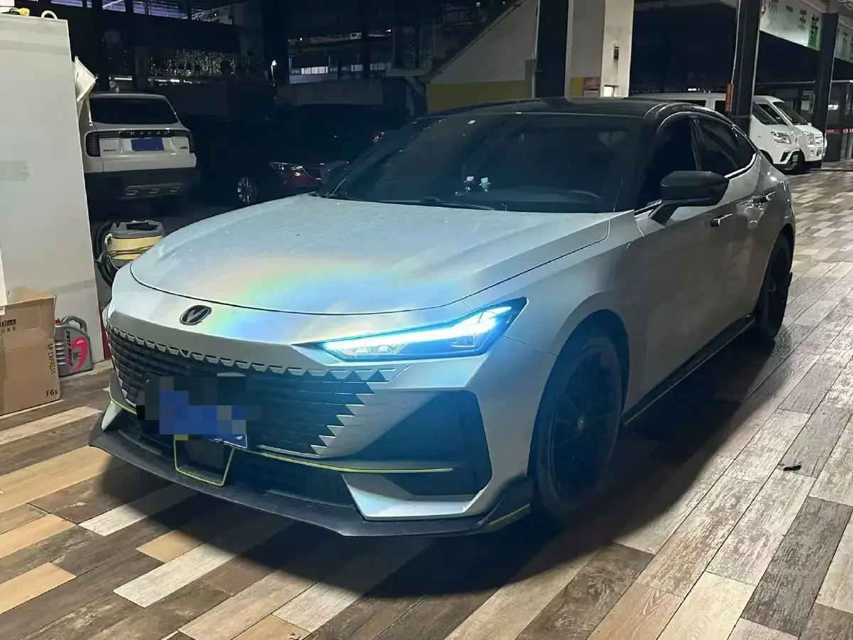 2022 ChangAn UNI-V 1.5T 188HP L4 7DCT