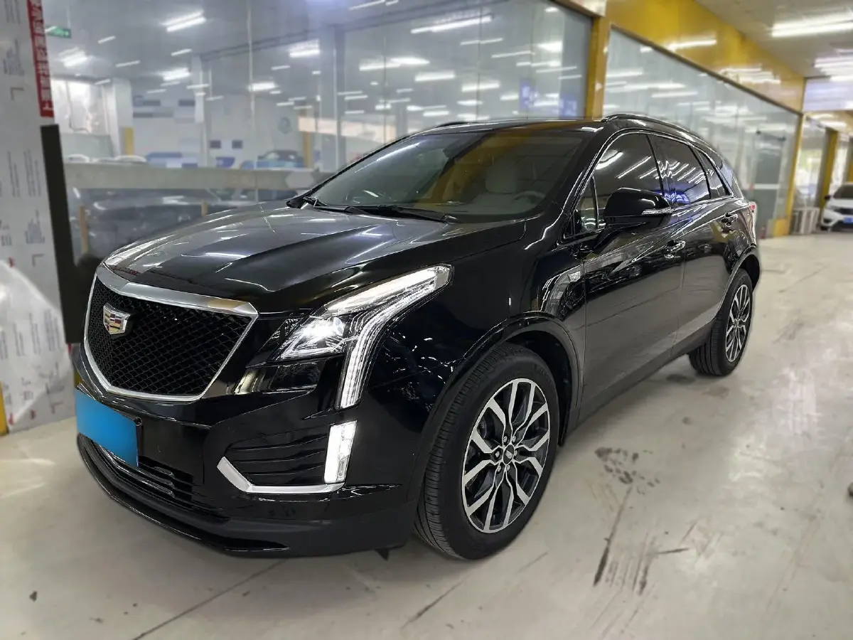2022 Cadillac XT5 2.0T 237HP L4 9AT