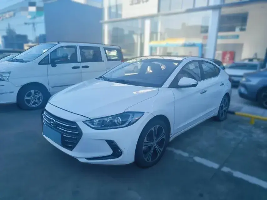2018 Hyundai Elantra 1.4T 130HP L4 7DCT