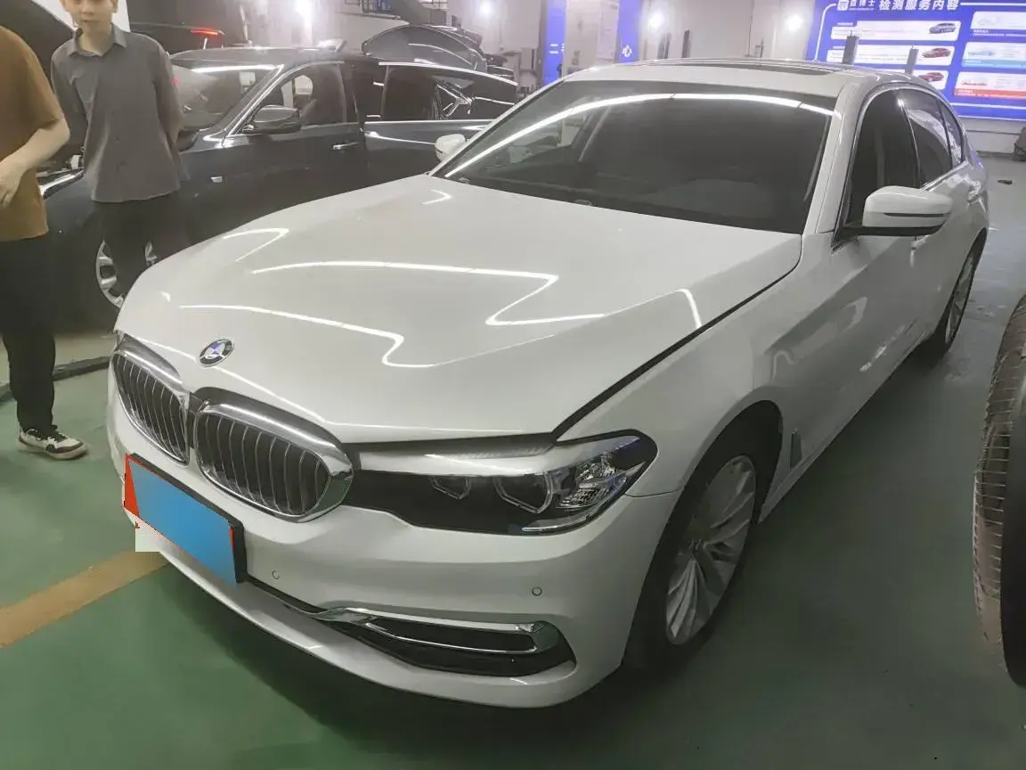 2020 BMW 5 Series 2.0T 184HP L4 8AT
